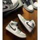 Nike Jordan 1 Mid "Light Smoke Grey" Černá Bílý 554724 092 AJ1 Tenisky A Boty